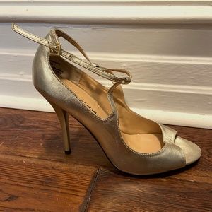 MICHAEL: Size 7.5 Pale Gold 4-inch Heels